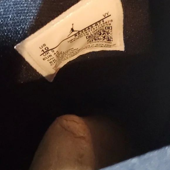 Jordan 1 yellow toe - Picture 2 of 8